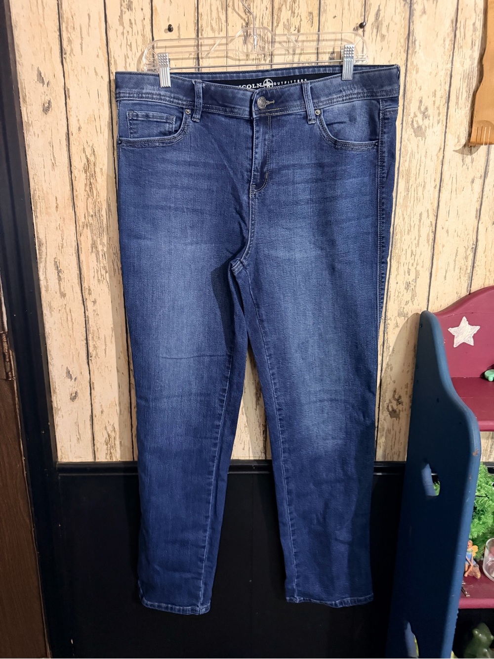 Lincoln Outfitters Women’s Size 16 Straight Leg Blue Jeans Medium Wash